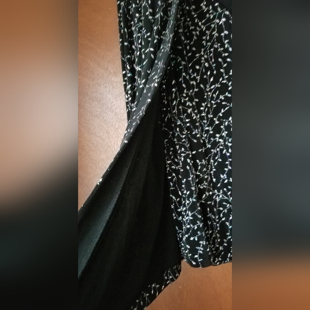 Dressy top - Picture 2 of 7